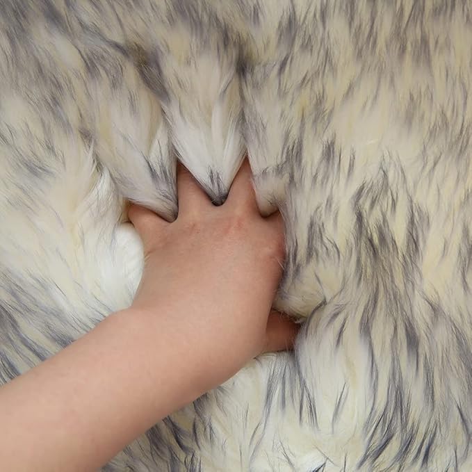 HUAHOO Premium Genuine Sheepskin Rug White Grey Real Australia Sheepskin Natural Luxury Fluffy Lambskin Fur Area Rug Seat Covers for Kids Bedroom Pets Dogs Mat Single Pelt/2'x 3' Wolf Tip
