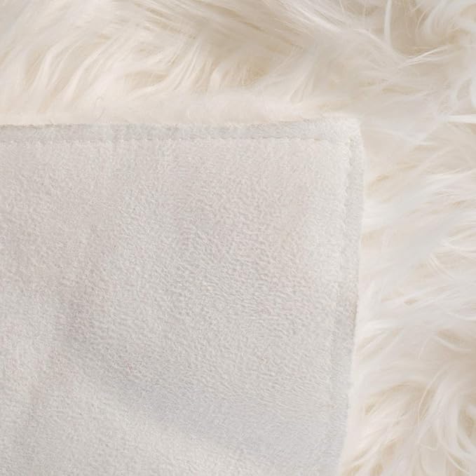 SAFAVIEH Faux Sheep Skin Collection 4' x 6' Ivory FSS115A Silken Glam 2.35-inch Thick Area Rug