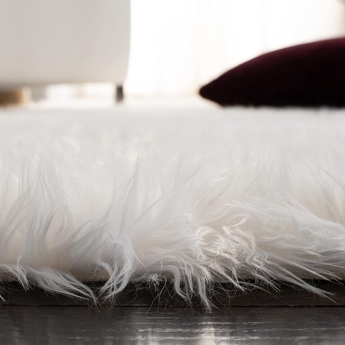 SAFAVIEH Faux Sheep Skin Collection 2' x 3' Ivory FSS115A Silken Glam 2.35-inch Thick Accent Rug