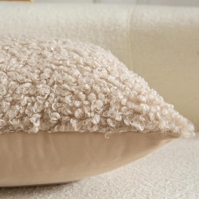 Yaertun Pack of 2 Faux Fur Throw Pillow Covers Decorative Sherpa Boucle Pillow Covers Fuzzy Soft Pillowcases Sheepskin Fleece Cushion Case for Couch Sofa Bed Living Room 26x26 Inch Oatmeal