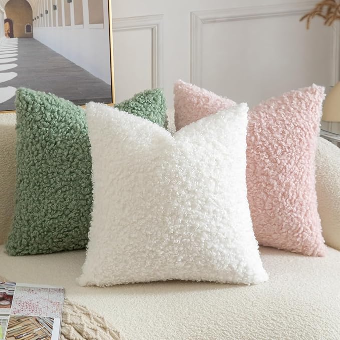 Yaertun Pack of 2 Faux Fur Throw Pillow Covers Decorative Sherpa Boucle Pillow Covers Fuzzy Soft Pillowcases Sheepskin Fleece Cushion Case for Couch Sofa Bed Living Room 26x26 Inch Cream White