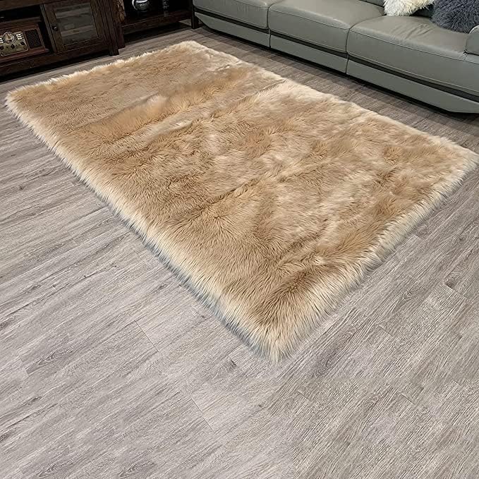 LAMBZY High Pile Super Soft Faux Sheepskin Rug (Beige, 2'x3')