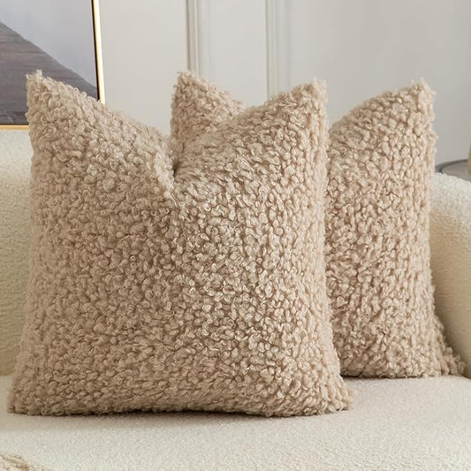Yaertun Pack of 2 Faux Fur Throw Pillow Covers Decorative Sherpa Boucle Pillow Covers Fuzzy Soft Pillowcases Sheepskin Fleece Cushion Case for Couch Sofa Bed Living Room 22x22 Inch Oatmeal