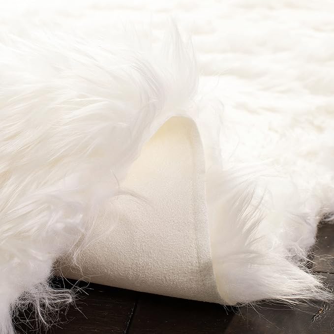 SAFAVIEH Faux Sheep Skin Collection 9' x 12' Ivory FSS235A Silken Glam 2.35-inch Thick Area Rug
