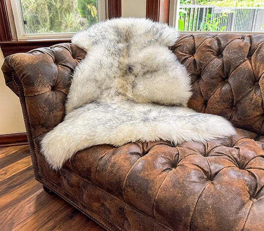HUAHOO Premium Genuine Sheepskin Rug White Grey Real Australia Sheepskin Natural Luxury Fluffy Lambskin Fur Area Rug Seat Covers for Kids Bedroom Pets Dogs Mat Single Pelt/2'x 3' Wolf Tip
