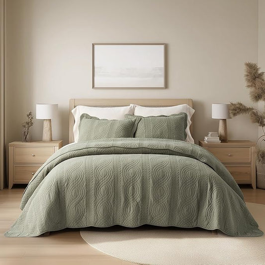 EVERGRACEHOME 100% Cotton Scallop Quilt Set, King Size 3 Piece Set – Lightweight Bedspread with 2 Shams, Soft Prewashed Matelasse Coverlet for Cozy and Elegant Bedding, Olive Green