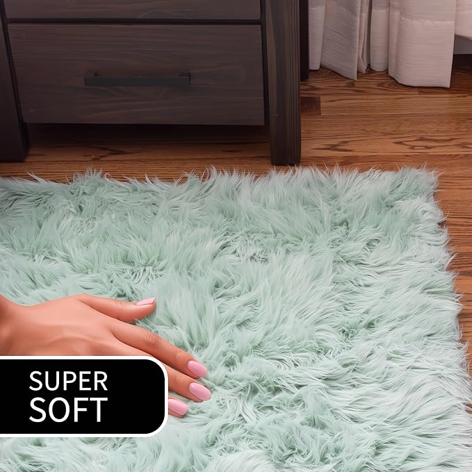3 x 5 ft Fluffy Mint Green Rug – Plush Faux Fur Carpet for Bedroom, Living Room, or Entryway – Faux Sheepskin Area Rug for Stylish Decor