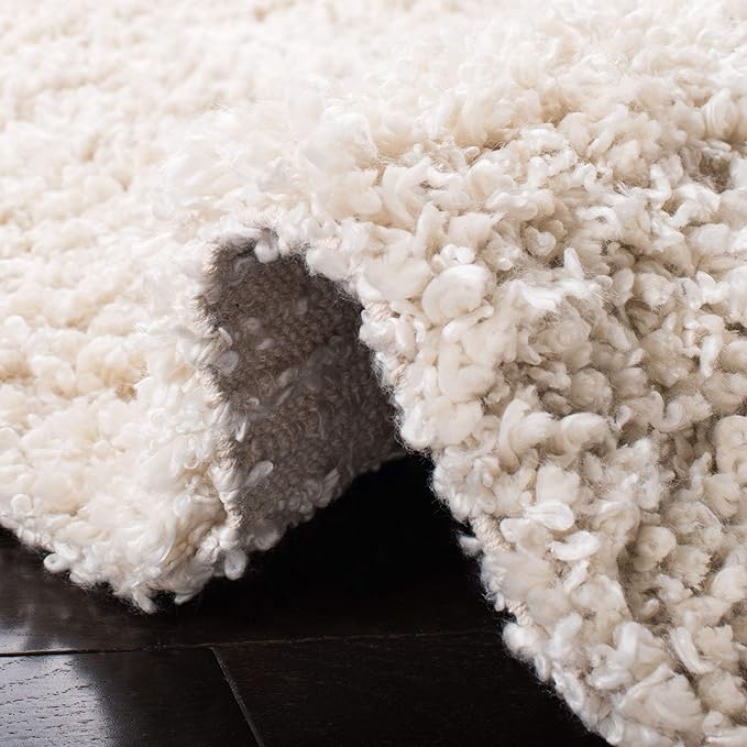 SAFAVIEH Sheep Shag Collection 4' x 6' Ivory SSG212A Handmade 1-inch Thick Area Rug