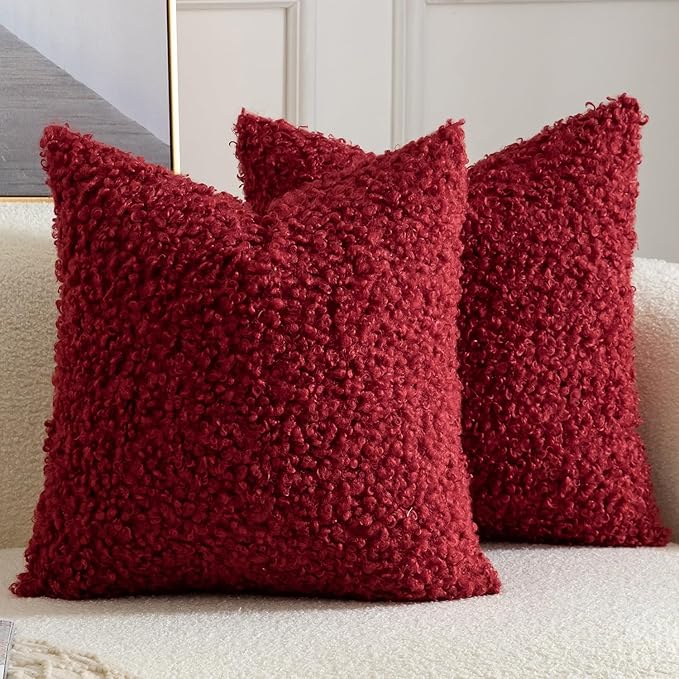 Yaertun Pack of 2 Faux Fur Throw Pillow Covers Decorative Sherpa Boucle Pillow Covers Fuzzy Soft Pillowcases Sheepskin Fleece Cushion Case for Couch Sofa Bed Living Room 22x22 Inch Burgundy
