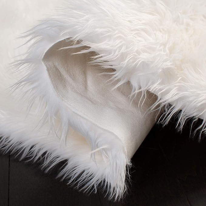 SAFAVIEH Faux Sheep Skin Collection 4' x 6' Ivory FSS115A Silken Glam 2.35-inch Thick Area Rug