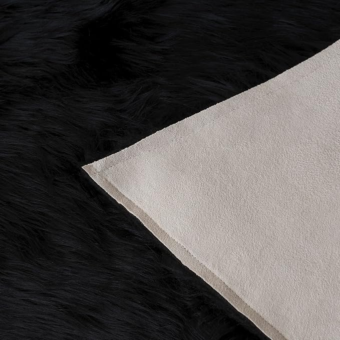 SAFAVIEH Faux Sheep Skin Collection Area Rug - 5' x 8', Black, Geometric Design, Plush 2.4 Inch Thick Ideal for High Traffic Areas in Living Room, Bedroom, Dining (FSS115B)