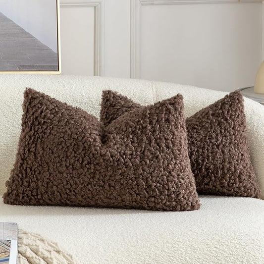 Yaertun Pack of 2 Faux Fur Throw Pillow Covers Decorative Sherpa Boucle Pillow Covers Fuzzy Soft Pillowcases Sheepskin Fleece Cushion Case for Couch Sofa Bed Living Room 12x20 Inch Chocolate