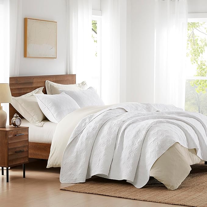 WDCOZY 100% Cotton White Oversized California King Size Quilt Bedding Sets with 2 Pillow Shams, Shabby Chic Rustic Textured Gauze Lightweight Country Soft Bedspread Coverlet for All Season
