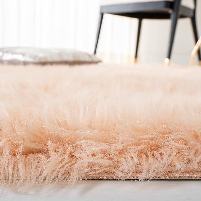SAFAVIEH Faux Sheep Skin Collection 2'6" x 4' Light Pink FSS235U Silken Glam 2.35-inch Thick Accent Rug