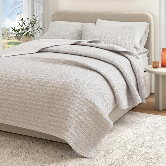 Great Bay Home King Size Light Grey 100% Cotton Honeycomb Waffle Quilt and Sham Set - Garment Washed, Waffle Weave Like Texture, Lightweight 3-Piece Bedding Set