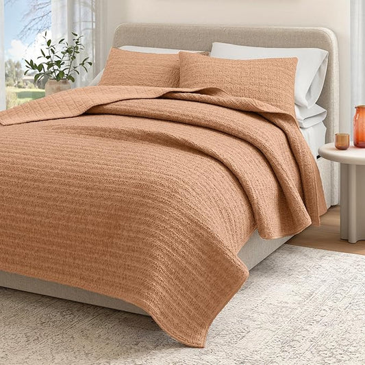 Great Bay Home Full/Queen Size 100% Cotton Honeycomb Waffle Quilt and Sham Set - Garment Washed, Waffle Weave Like Texture, Lightweight 3-Piece Bedding Set (Clay)
