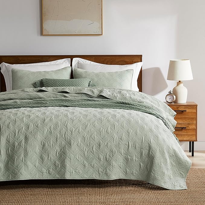 WDCOZY 100% Cotton King Size Quilt Set - Sage Green Pre-Washed Soft Lightweight Modern Bedspread, Farmhouse Country Rustic Coverlet, Textured Like Linen, Shabby Chic Gauze Bedding, 3 Pieces