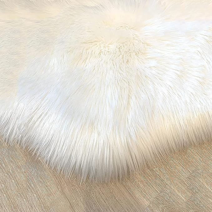 LAMBZY High Pile Super Soft Faux Sheepskin Rug (4'x6', White)