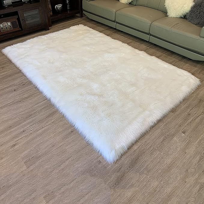 LAMBZY High Pile Super Soft Faux Sheepskin Rug (4'x6', White)
