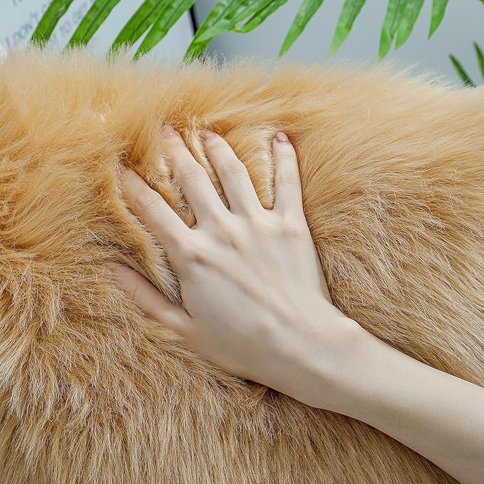 Faux Fur Rug Sheepskin Shag Fluffy Fuzzy 6x9 ft Beige Rugs for Bedroom Bedside Bed Floor Living Room Plush Rectangle High-Density Cushion Carpet Super Sofa Cover