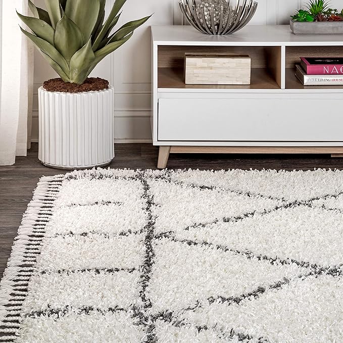 JONATHAN Y Mercer Shag Plush Tassel Ivory/Gray Indoor Area Rug, 3x5, Moroccan Geometric Trellis, Easy-Cleaning for Living Room, Bedroom, Kitchen, Pet Friendly, Non-Shedding (MCR101B-3)