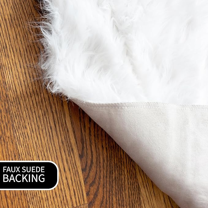 White Fluffy Faux Fur Rug, 5 ft Round – Soft and Cozy Circle Rug for Kids Room, Nursery, Bedroom, or Living Room – Plush Shaggy Carpet for Home Decor
