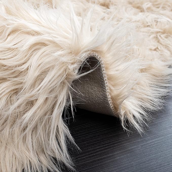 SAFAVIEH Faux Sheep Skin Collection 2'6" x 4' Beige FSS235K Silken Glam 2.35-inch Thick Accent Rug