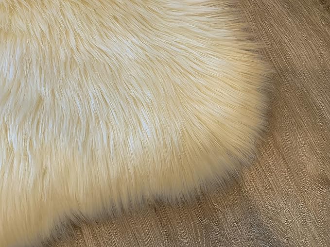 LAMBZY Faux Sheepskin Super Soft Hypoallergenic Silky Shag Rug for Living Room, Kids Room, Sofa (Sexto 6 Pelts 6'x6', Cream)