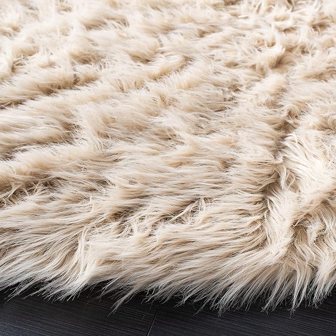 SAFAVIEH Faux Sheep Skin Collection Accent Rug - 3' Round, Beige, Silken Glam Design, Non-Shedding & Easy Care, 2.35-inch Thick, Ideal for The Living Room, Dining Room, Bedroom (FSS235K-3R)