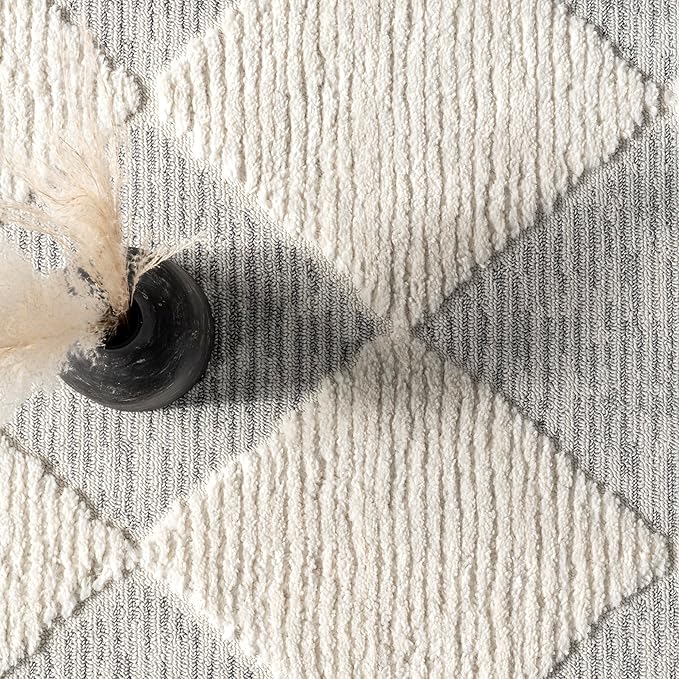 Nuloom Marissa Off-White/Grey, 2'8" x 8', Diamond, Tassel, Soft and Cozy, High Traffic, Stain Resistant, Easy Clean, Durable Runner for Bedroom, Living Room, Dining Space, Den, Foyer, Entryway