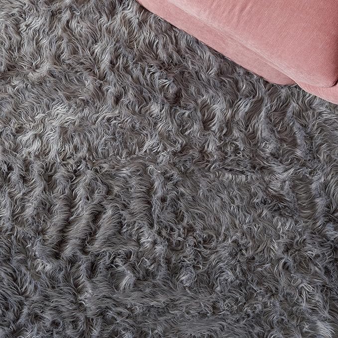 SAFAVIEH Faux Sheep Skin Collection 8' x 10' Grey FSS115D Silken Glam 2.35-inch Thick Area Rug