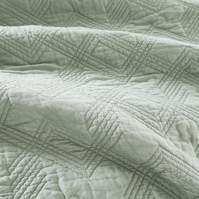 WDCOZY 100% Cotton Twin Size Quilt Set - Sage Green Pre-Washed Soft Lightweight Modern Bedspread, Farmhouse Country Rustic Coverlet, Textured Like Linen, Shabby Chic Gauze Bedding, 2 Pieces
