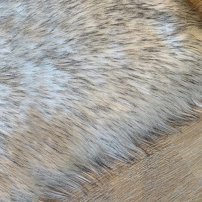 LAMBZY High Pile Super Fluffy Soft Faux Sheepskin Rug | Faux Sheepskin Rugs for Living Room Playroom Bedroom | Classic Super Soft to Touch Rug (9'x12', White/Black Tips)